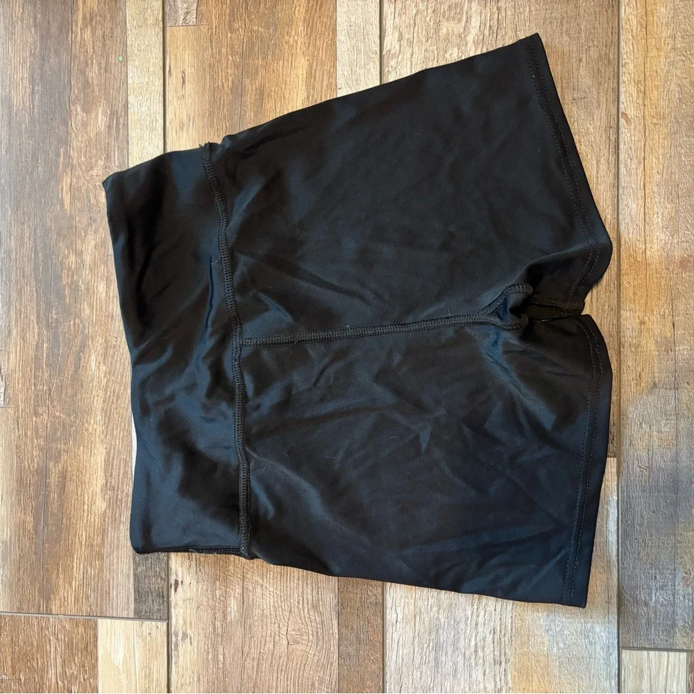 Plum brand gym shorts size Adult XS
